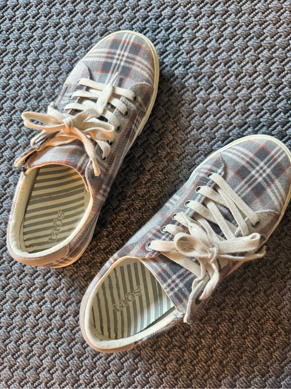 Taos z Soul Plaid Canvas Lace-Up Sneakers 10 wide